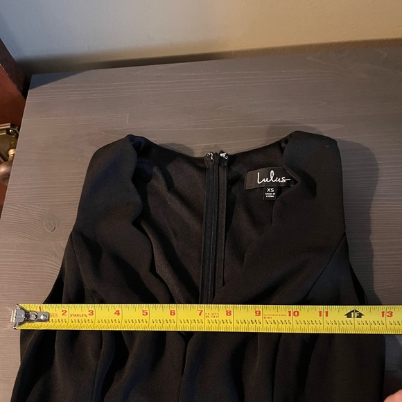 Lulus Scalloped V Neck Mini Dress NWT - Picture 7 of 7